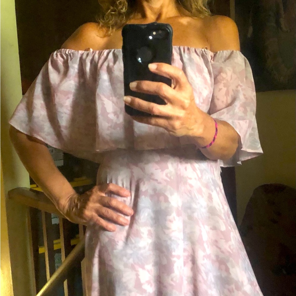 Wayf $208 retail off the shoulder maxi dress Worn once